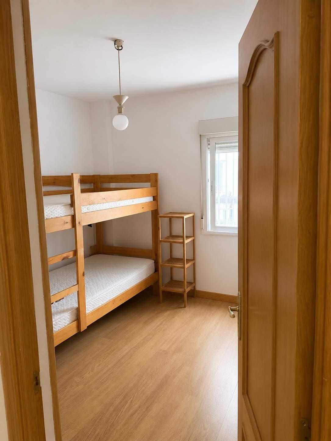 Dormitorio con literas